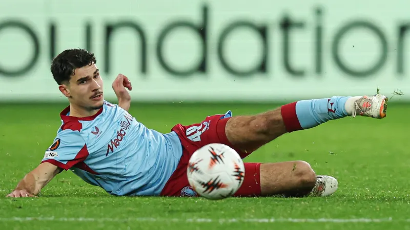 Shaqueel van Persie laat voor het eerst van zich horen na blessure