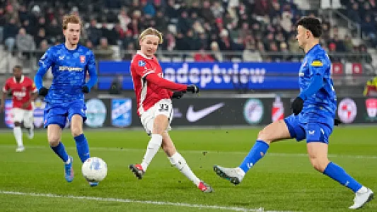 EREDIVISIE | PSV wint nipt van FC Groningen