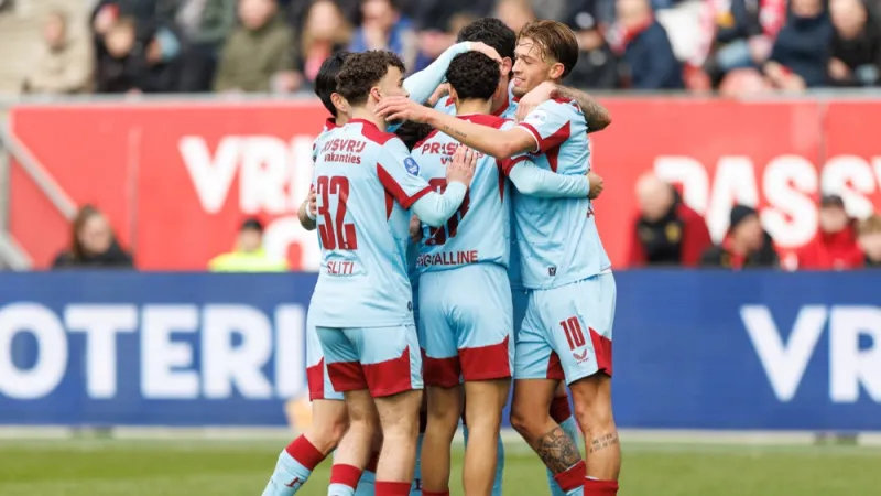 Feyenoord wint nipt van FC Utrecht en neemt drie punten mee naar Rotterdam