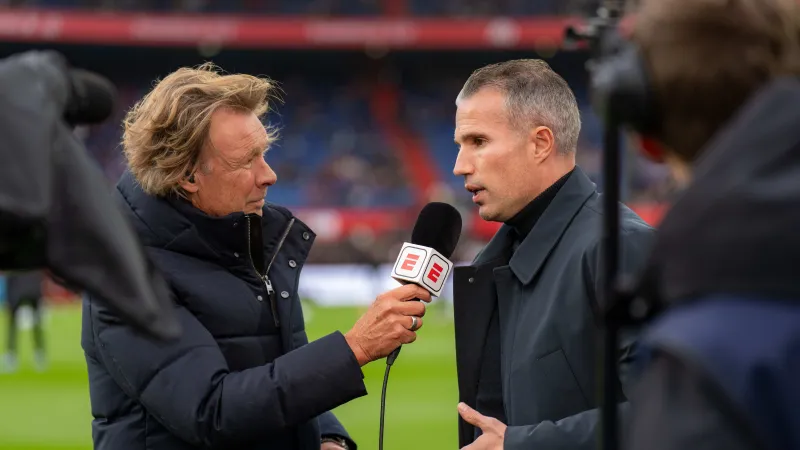 'Spuuglelijk winnen is ook voor Robin van Persie op dit moment mooi'
