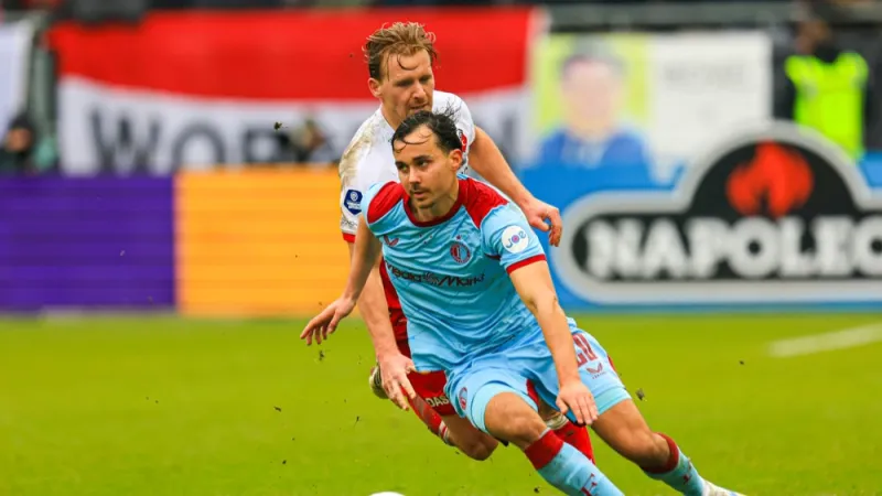 Deijl: 'Misschien in een andere rol, misschien als voetballer, ik sluit het zeker niet uit'
