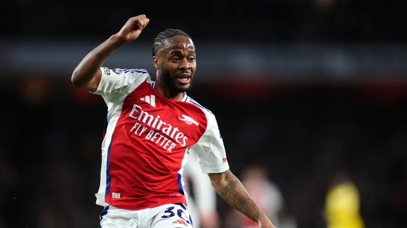 'Feyenoord troeft Ajax af in strijd om Sterling'