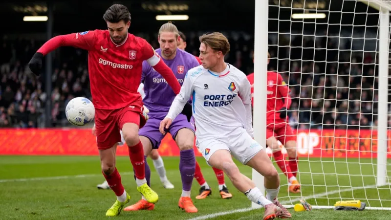 'Sterkhouder FC Twente niet bij groepstraining, onzekerheid over meespelen tegen Feyenoord'