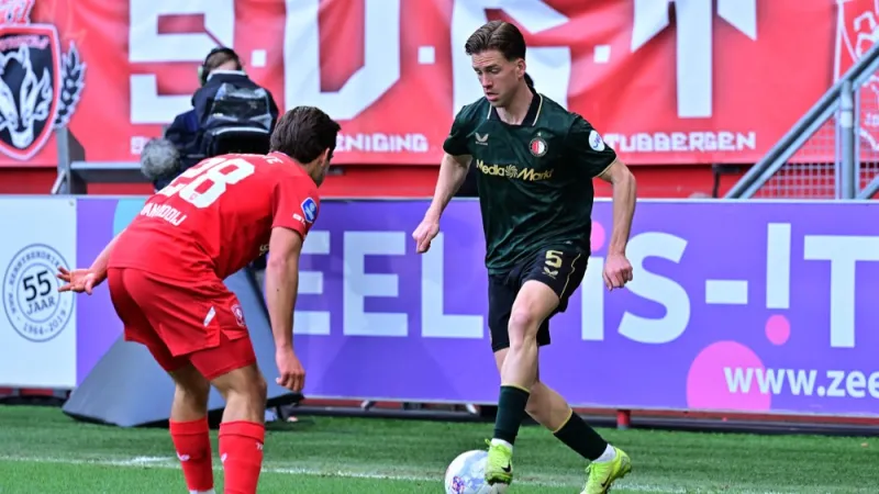 Naast Smal ook Nieuwkoop geblesseerd van het veld in wedstrijd tegen FC Twente