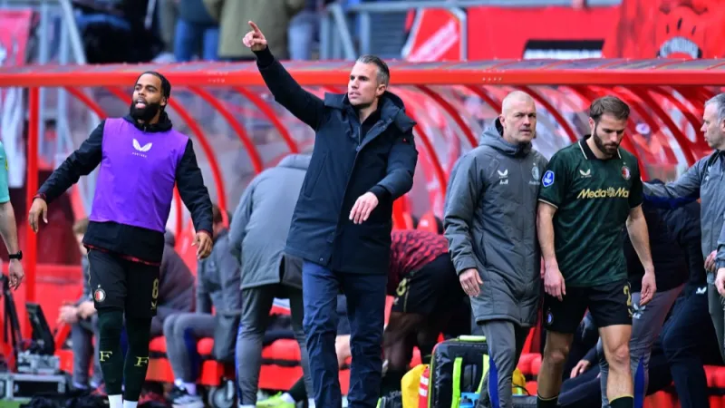 PraatMee | Was de keuze van Van Persie tegen FC Twente logisch?