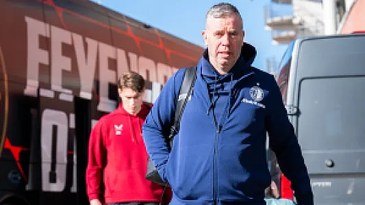 'Als René Hake niet zijn ontslag indient bij Feyenoord, dan is hij de rest van zijn leven ongeloofwaardig'