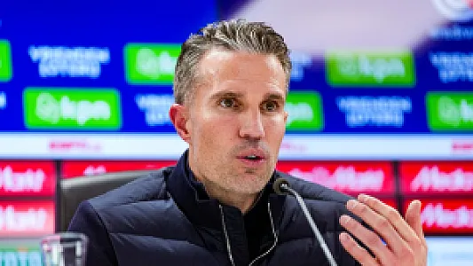 'Zijn karakter staat het zich ontwikkelen tot een toptrainer Van Persie in de weg'