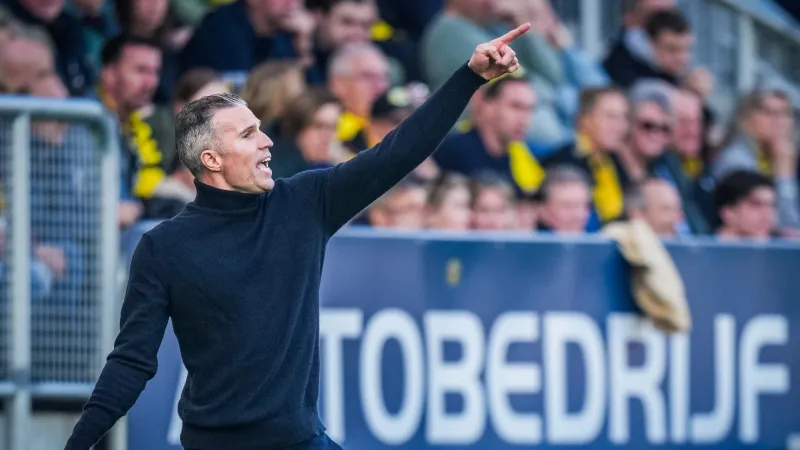 Van Persie krijgt steun: 'Daar kan je ook vraagtekens bij zetten'