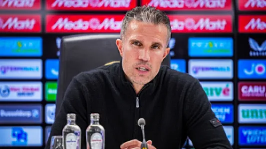 Van Persie: 'Ik kan ook een andere keuze maken, dat doe ik bewust niet'