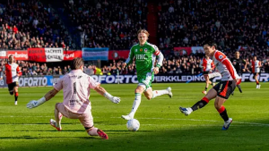 Feyenoord wint in De Kuip nipt van Excelsior Rotterdam