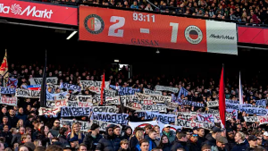 COLUMN | De zoveelste tactische mispeer van Van Persie