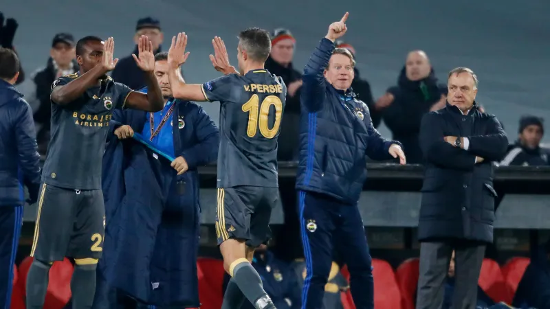 Duidelijkheid voor Van Persie: 'Bij Advocaat is dat in feite geen optie meer'