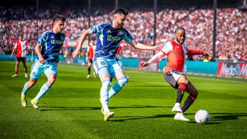 STAND | Feyenoord blijft tweede en behoudt drie punten voorsprong op nummer drie