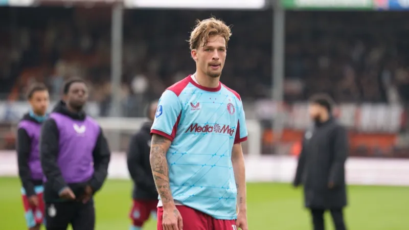 'Luciano Valente verlaat trainingsveld met klachten'