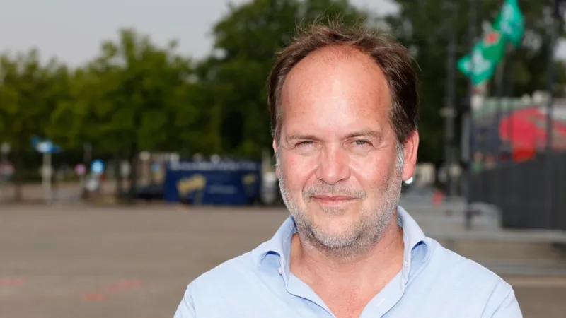 'Je zit naar die man te kijken, je denkt, wat ben je eigenlijk aan het doen'