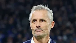 Van Wonderen: 'Ik denk niet dat ik de geschikte persoon ben om trainer van Feyenoord te worden'