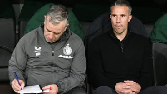 'Van Persie liet coaching over aan Hake'