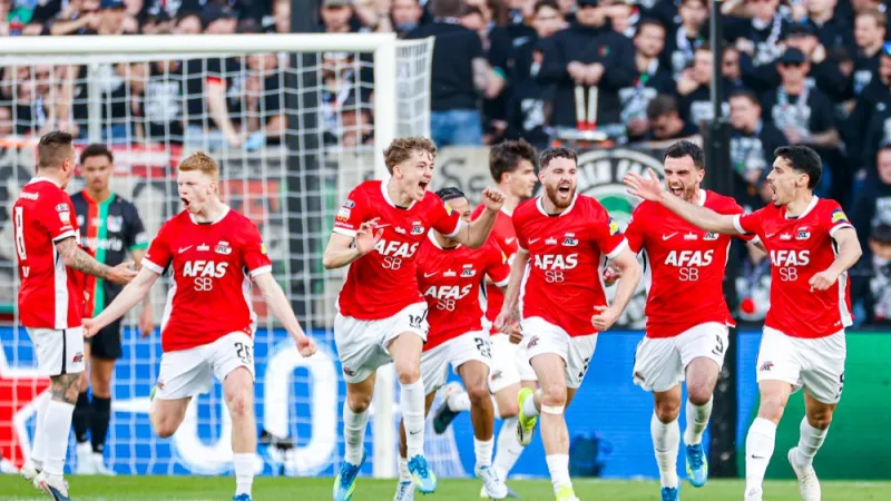 AZ wint ruim van NEC in de bekerfinale