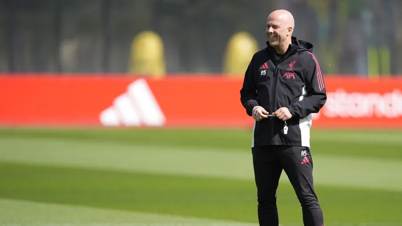 Slot reageert op interesse in staflid Feyenoord: 'We houden onze ogen open'