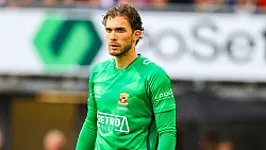 Grote verwachtingen van winterse aanwinst: 'Het zou me niets verbazen als hij binnenkort ook bij Feyenoord de band krijgt'