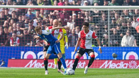 LIVE | Feyenoord - AZ 1-1 | Einde wedstrijd