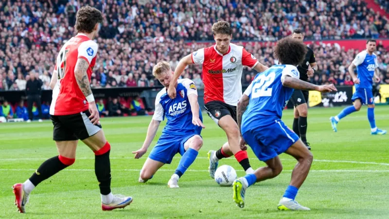 Feyenoord speelt in De Kuip gelijk tegen AZ
