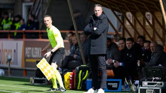 Van Persie noemt tweetal basisspelers die er niet bij zijn