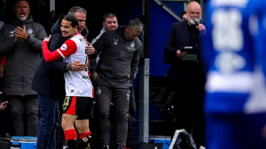 Van Persie ziet uitblinker: 'Altijd dreiging vanaf rechts'