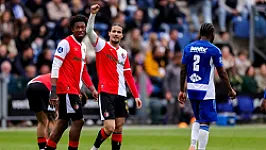 OFFICIEEL | Feyenoord speelt vanaf volgend seizoen met broeksponsor