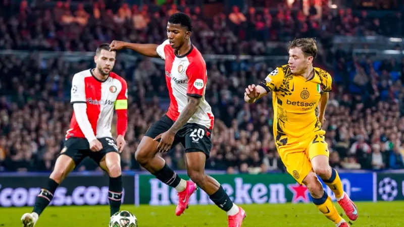 'Feyenoord ontvangt miljoenen voor Mitchell én houdt stevig percentage bij verkoop'