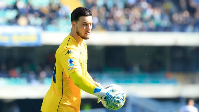 Bijlow langer bij Genoa CFC: 'Ik ben blij dat ik dit shirt kan blijven dragen'