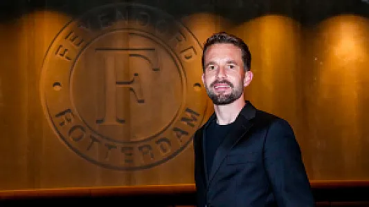 Rigaux licht ontslag Van Persie toe: 'De sportieve resultaten en ontwikkeling zijn niet in lijn met onze doelen'