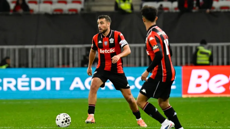 'Feyenoord doet eerste bod op Charles Vanhoutte'