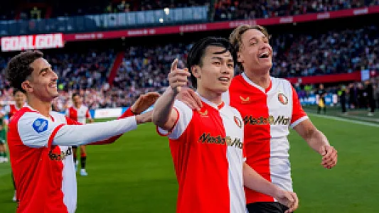 'Meerdere clubs houden Ayase Ueda in de gaten'