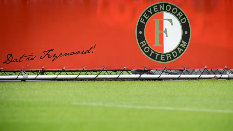 Talentvolle Samil Koroma tekent contract bij Feyenoord
