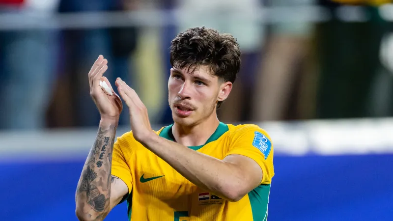 Jordan Bos valt geblesseerd uit tijdens wedstrijd op het WK