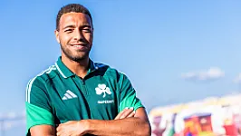 Cyriel Dessers even terug in Nederland