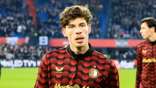 Jordan Bos al geopereerd, verdediger naar verwachting meerdere maanden niet inzetbaar