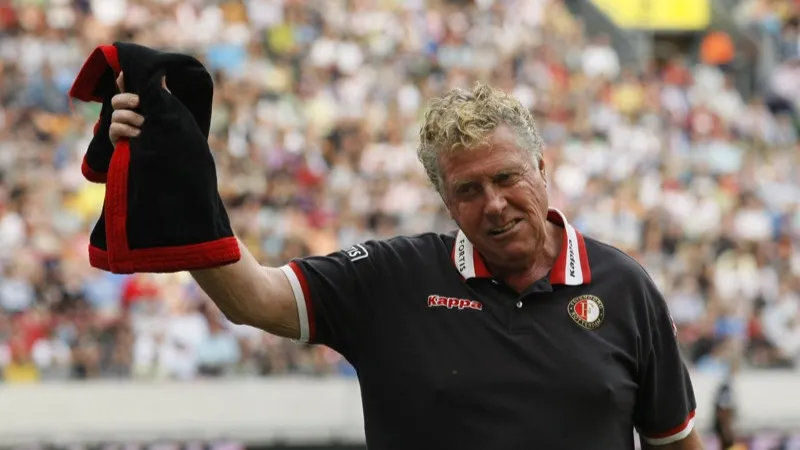 Feyenoord eert Gerard Meijer met 'the badge' voor uniek dienstverband