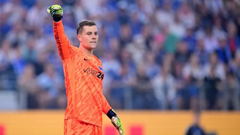 OFFICIEEL | Feyenoord versterkt zich met Tjark Ernst