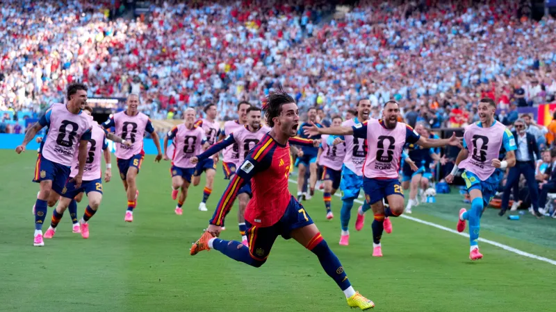 Spanje wereldkampioen: Ferran Torres schiet dominante ploeg naar WK-goud