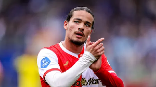 PraatMee | Wat moet Feyenoord doen bij een eventueel vertrek van Anis Hadj Moussa