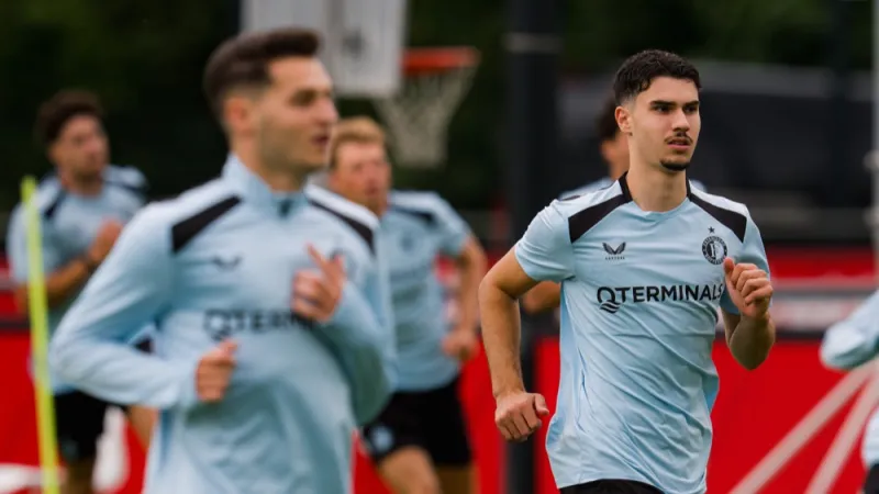 Van Persie: 'Als ik iemand anders had moeten kiezen dan is het Gio'
