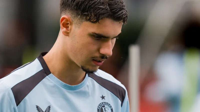 Shaqueel van Persie spreekt doel voor komend seizoen uit: 'Ik wil eerste spits worden'