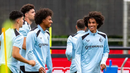 Contractverlenging op zijn plaats: 'Ik zie in hem een speler voor de toekomst, dat lijkt me duidelijk'