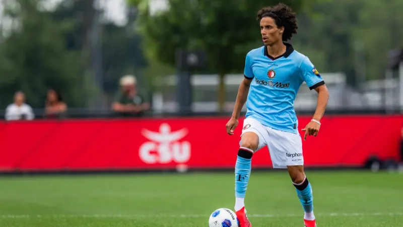 'Feyenoord doet Zechiël contractvoorstel; afkoopclausule inbegrepen'