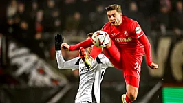 RTV Oost: 'Rechtsback van FC Twente staat op meerdere lijstjes'