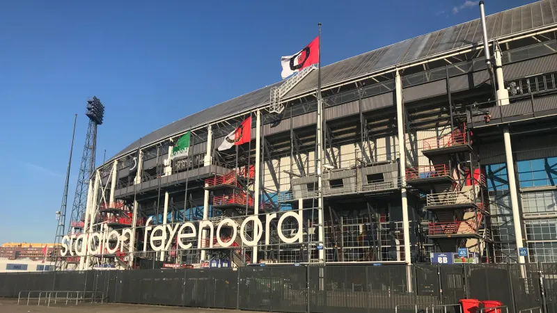Zo staat Feyenoord ervoor: de financiële tussenstand van de transferzomer