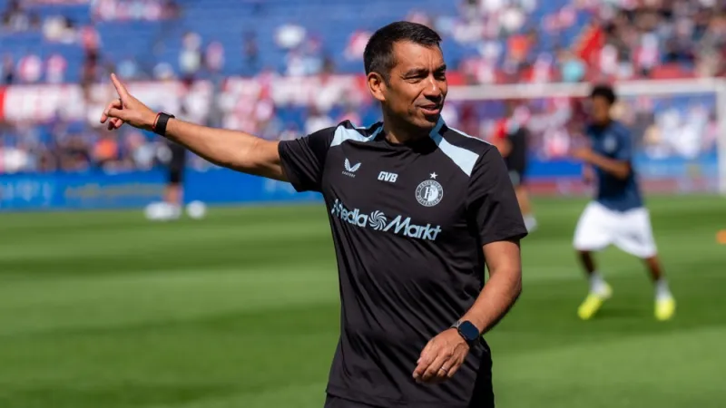 OPSTELLING | Van Bronckhorst geeft basisplaats aan Diarra