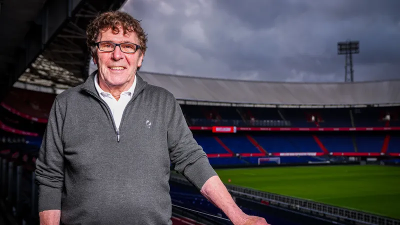 Van Hanegem duidelijk: 'Hij moet zich realiseren dat dit de norm is'